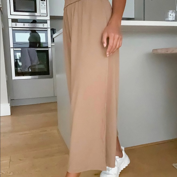 Petite culotte pants with shirred waist in sand - Picture 4 of 4